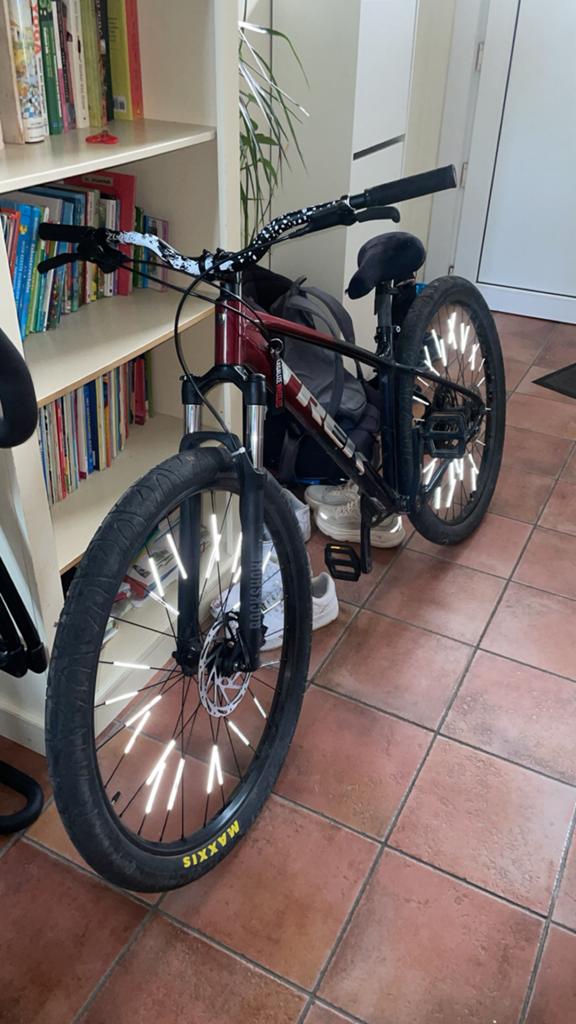 Trek marlin 6 gen 3 2026 wheelie bike, Vélos & Vélomoteurs, Vélos | BMX & Freestyle, Neuf, 24 pouces ou plus, Aluminium, Frein à disque