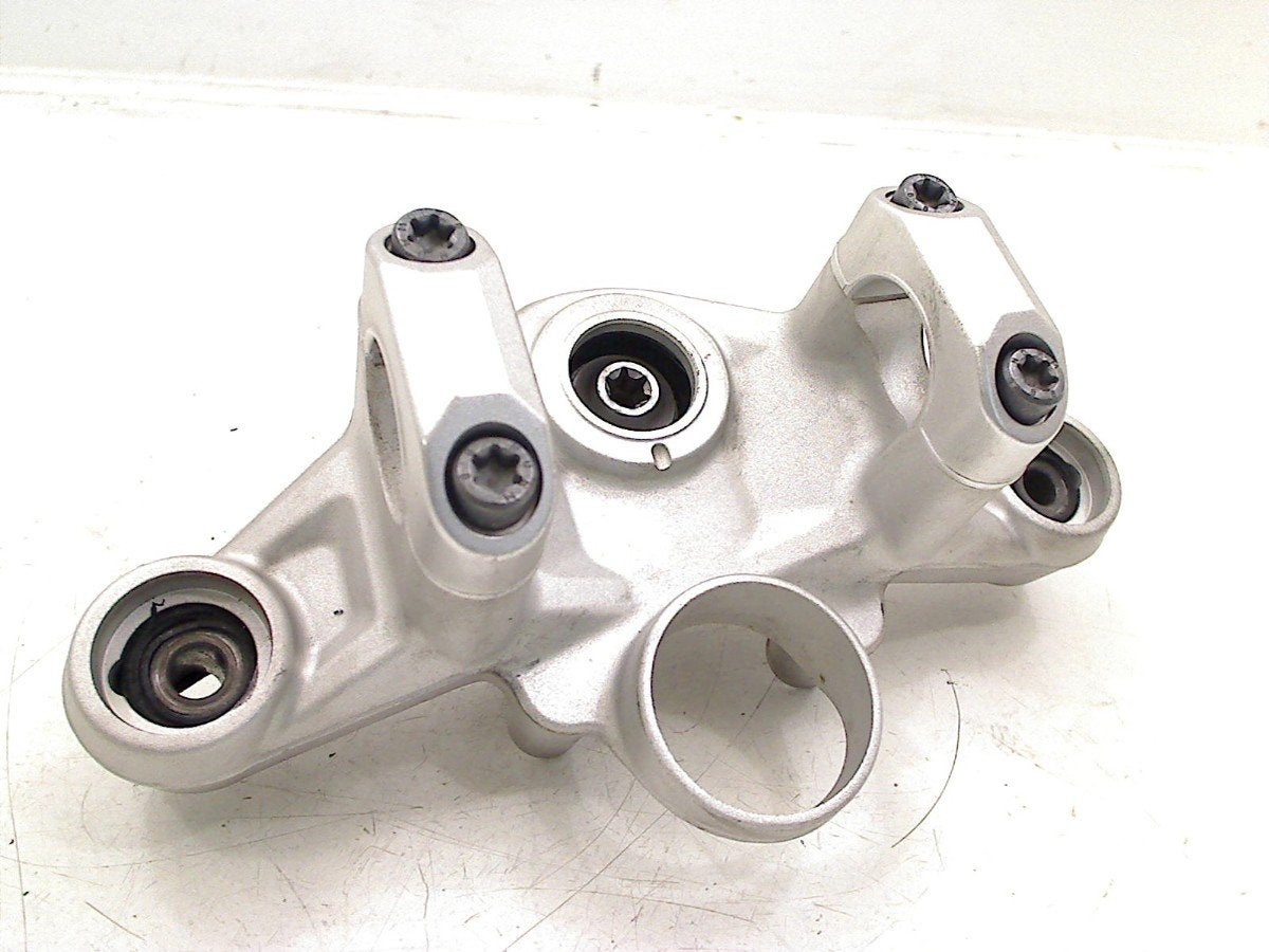 KROONPLAAT BMW R 1200 GS 2013-2016 (R1200GS LC K50), Dhr. S. di Majo, Gebruikt, Info@cama-motorparts.nl, P.J. Troelstraweg 8 8
3144 CX  MAASSLUIS, NL