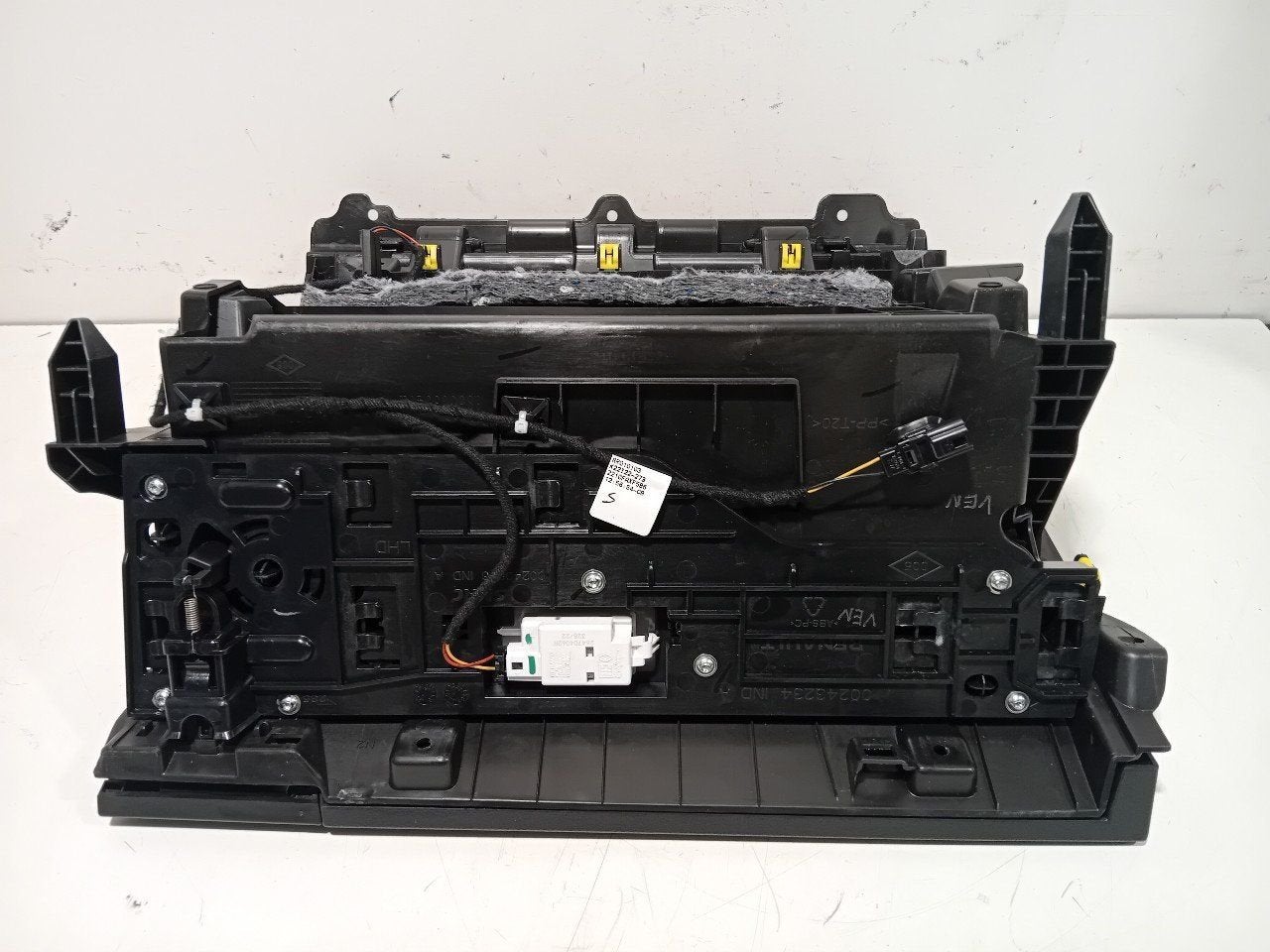 Dashboardkastje Renault Austral, Onderdelen@venauto.nl, Van der Ven Autorecycling B.V., Gebruikt, Ettenseweg 76, 4706 PB Roosendaal, The Netherlands