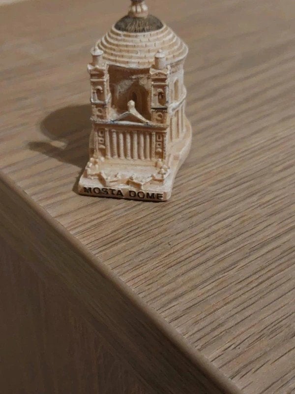 Miniatuurbeeldje van de Rotunda Mosta (Mosta Dome) / Malta, Ophalen of Verzenden, Zo goed als nieuw, Overige typen