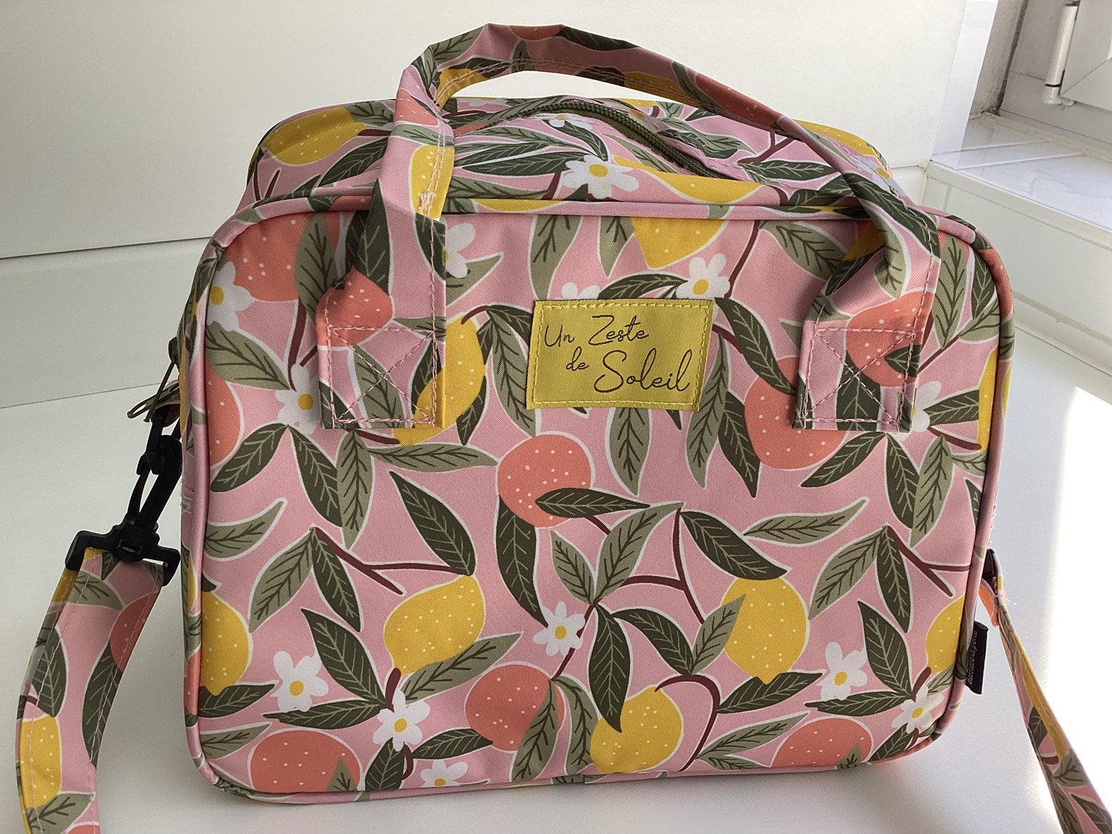 Trousse de plage ou de toilette NEUVE, Bijoux, Sacs & Beauté, Trousses de toilette, Enlèvement ou Envoi, Neuf, Multicolore, Femme