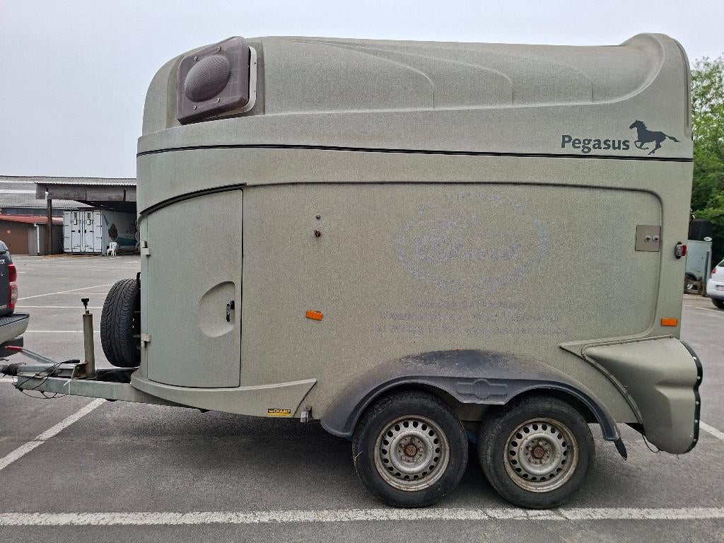 Paardentrailer 2 paarden Humbaur Pegasus, Ophalen, Gebruikt, Polyester, 2-paards trailer