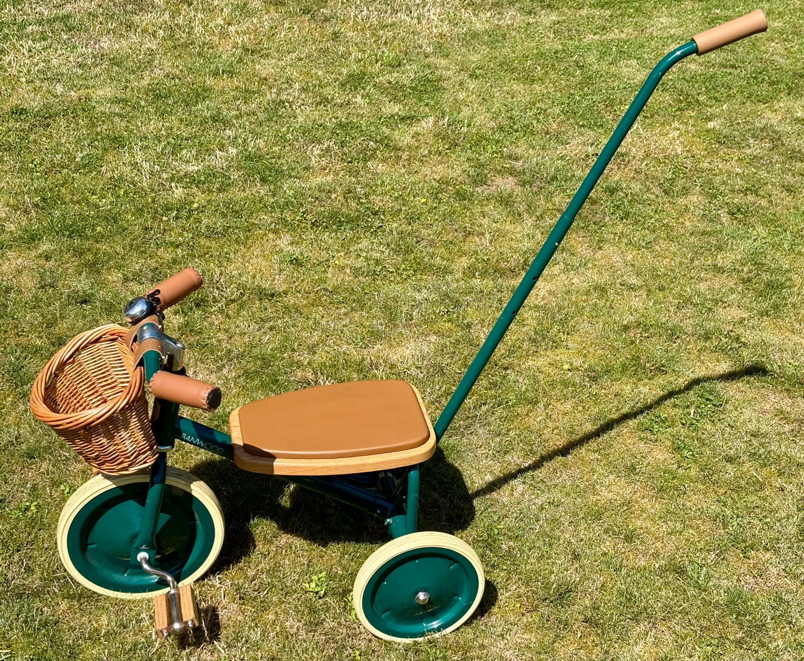 Banwood trike groen, Ophalen, Zo goed als nieuw, Duwstang