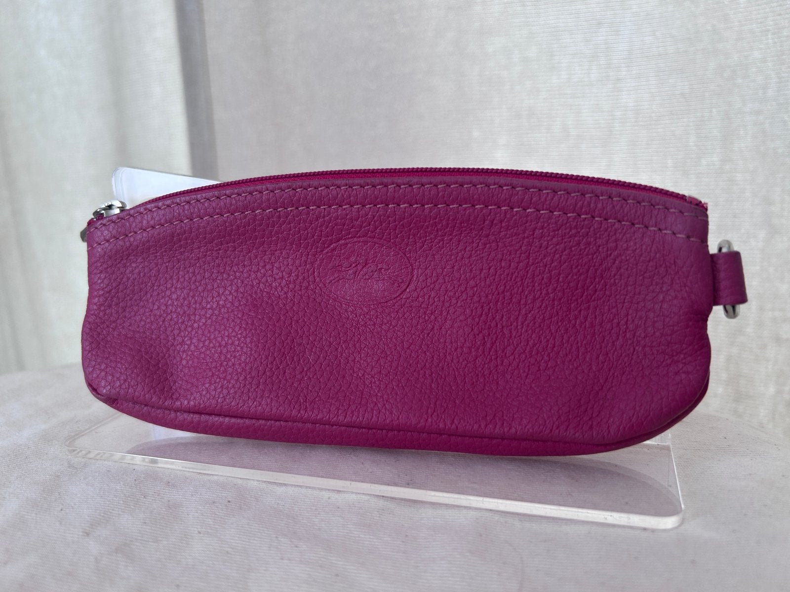 Longchamp frambozenroze hoesje generfd leer, Handtassen en Accessoires, Ophalen of Verzenden, Gebruikt, Roze, Leder