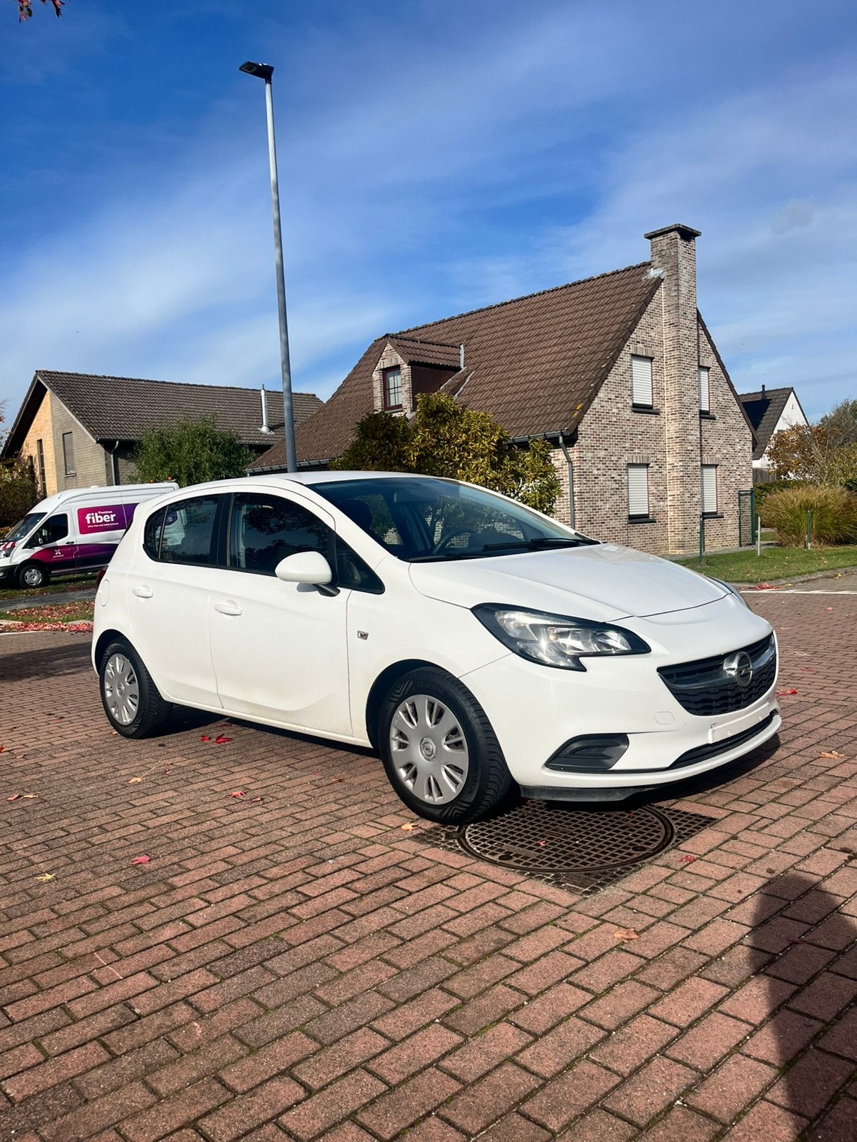 Opel corsa, Stof, Wit, Handgeschakeld, 5 deurs
