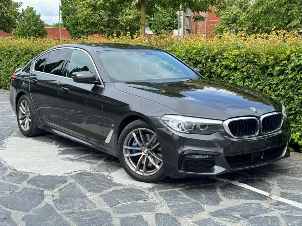 Bmw 530e / Hybrid / M-pakket / ACC / Euro6d-TEMP / 252pk, Autos, BMW, Euro 6, Carnet d'entretien, Berline, Automatique