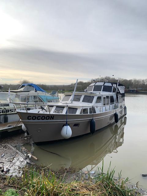 Rivier-/kustboot, Watersport en Boten, Motorboten en Motorjachten, 160 pk, 2.00 meter, Zo goed als nieuw, Walstroom