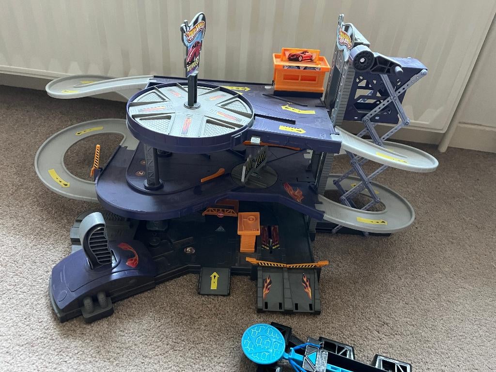 Hotwheels 3 sets, Ophalen, Zo goed als nieuw