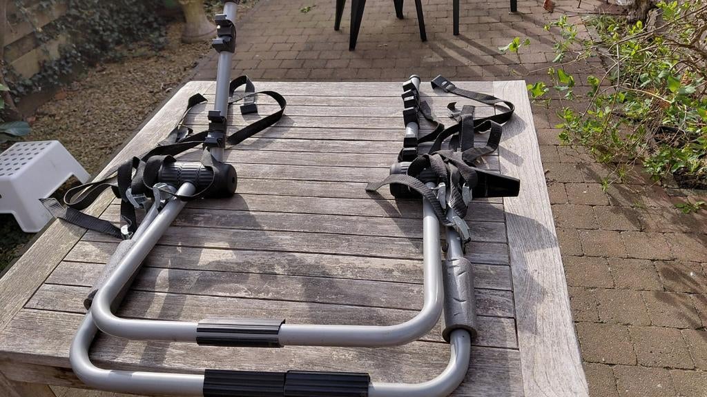 Fietsendrager voor aan kofferdeur (3 fietsen), Ophalen