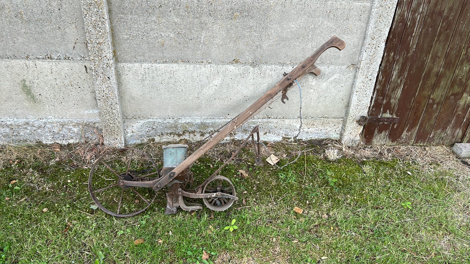 Bietenzaaimachine, Ophalen