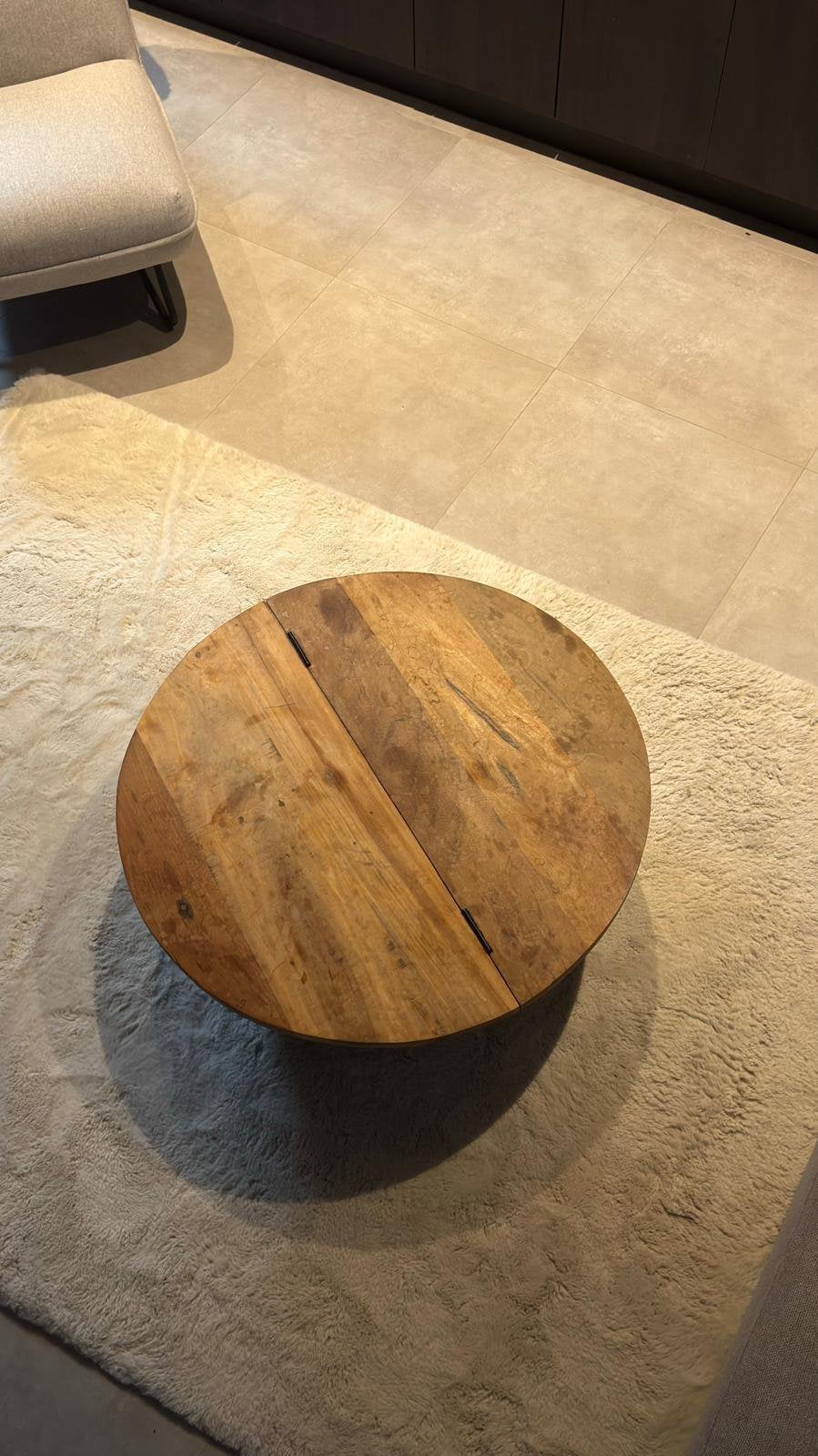 Table basse Ø86cm - manguier massif avec espace de rangement, Maison & Meubles, Enlèvement, Comme neuf