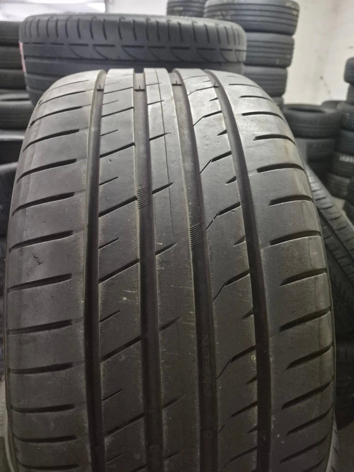 25535r20 255 35 r20 255/35/r20 SYRON Nouveau (demont leasing