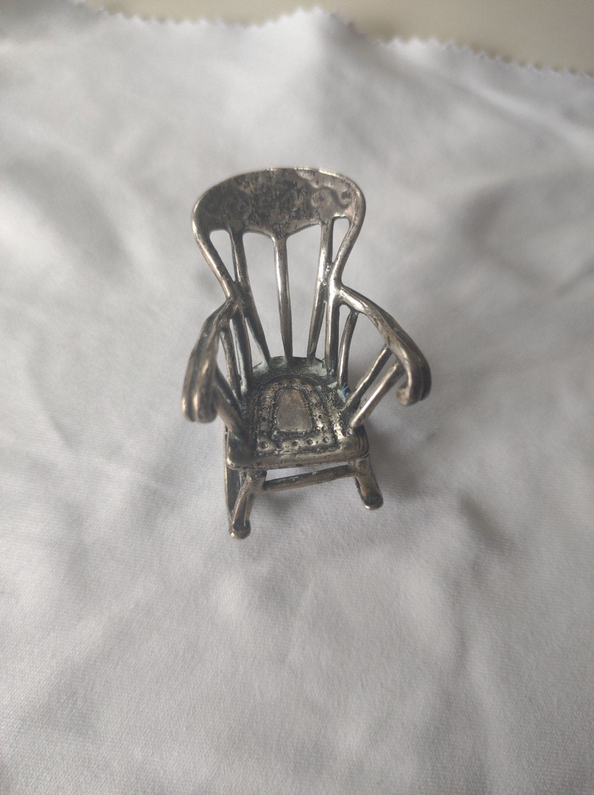 Chaise miniature en argent massif, Bijoux, Sacs & Beauté, Broches, Envoi, Argent, Argent