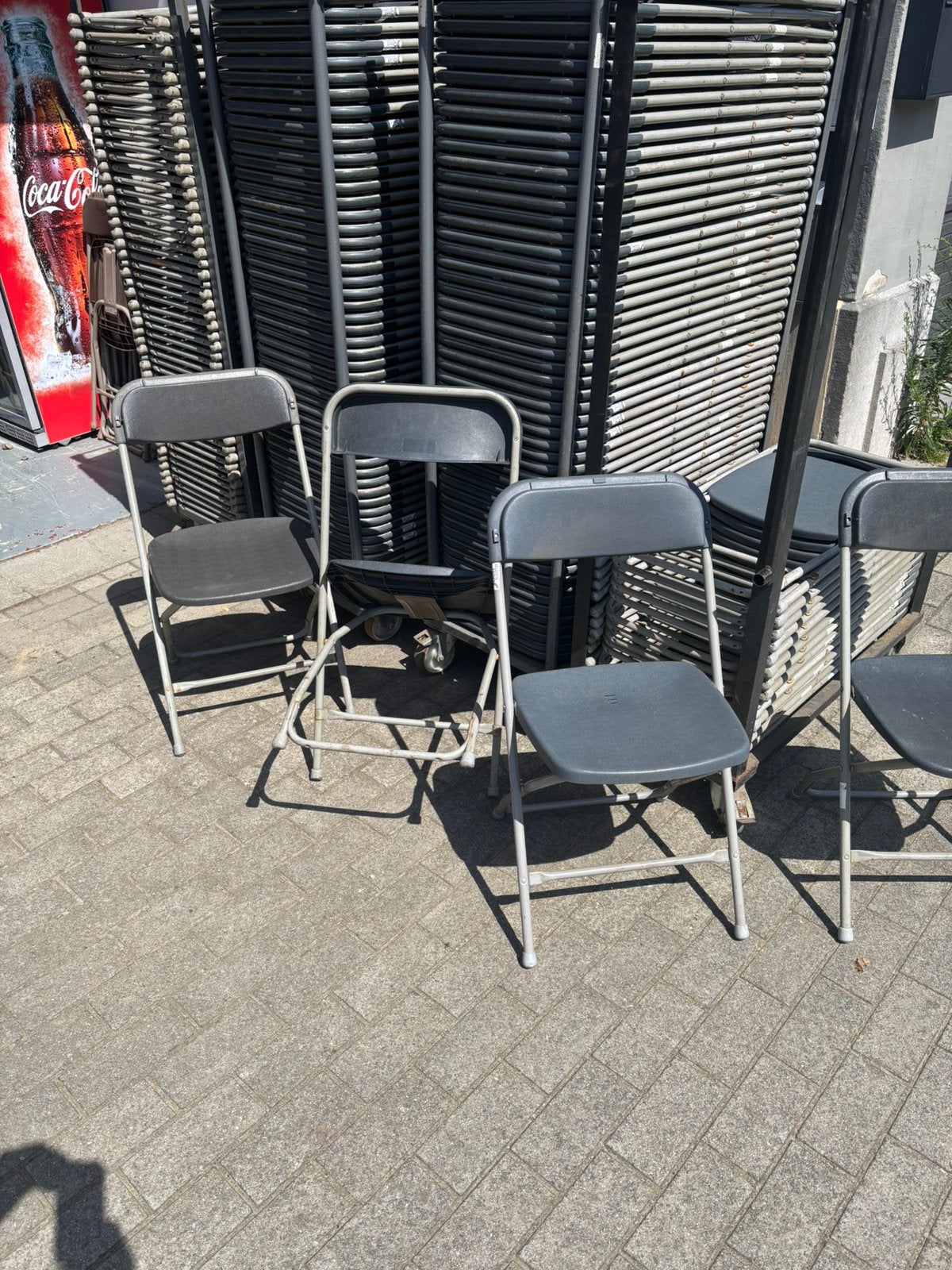 Plooibare en stapelbare stoelen, Ophalen, Gebruikt, Kunststof, Stapelbaar