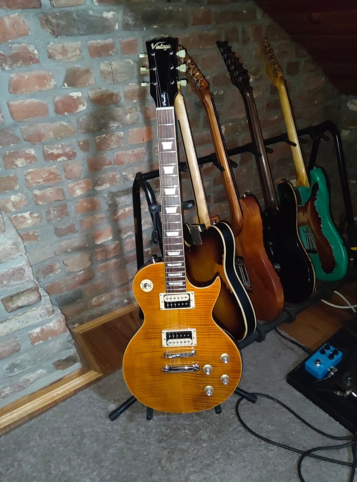 Vintage V100 Afd Paradise+mécaniques à blocage+micros gibson, Musique & Instruments, Instruments à corde | Guitares | Électriques
