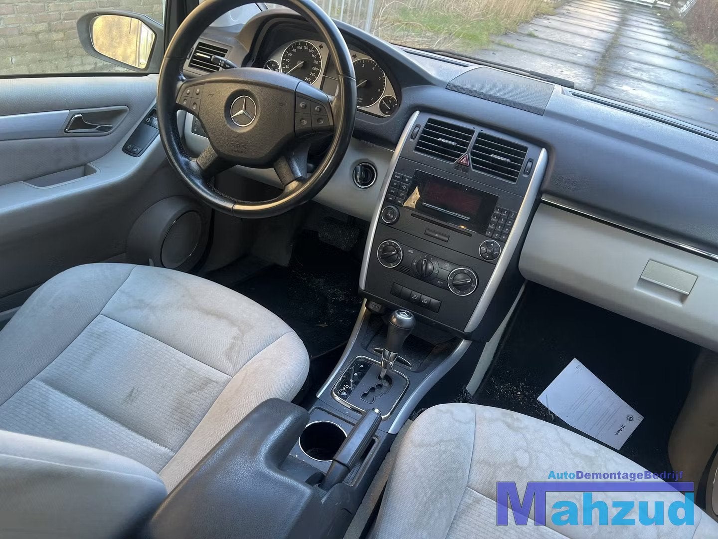 B KLASSE W245 middenconsole dashboard interieur delen 05-11, Gebruikt, Mercedes-Benz AG, Mercedes-Benz, Mercedesstrasse 120
70372  Stuttgart, DE