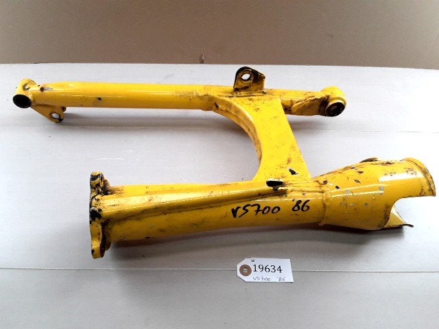 VS700 1985 - 1991 Suzuki Achterbrug D1-36894