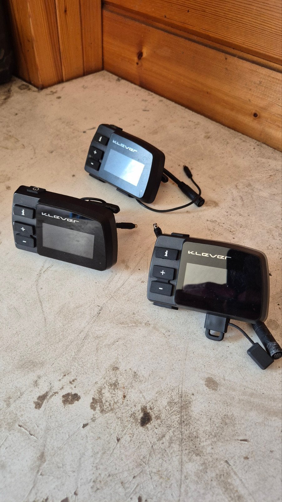 Klever display zwart/wit + rem, Zo goed als nieuw