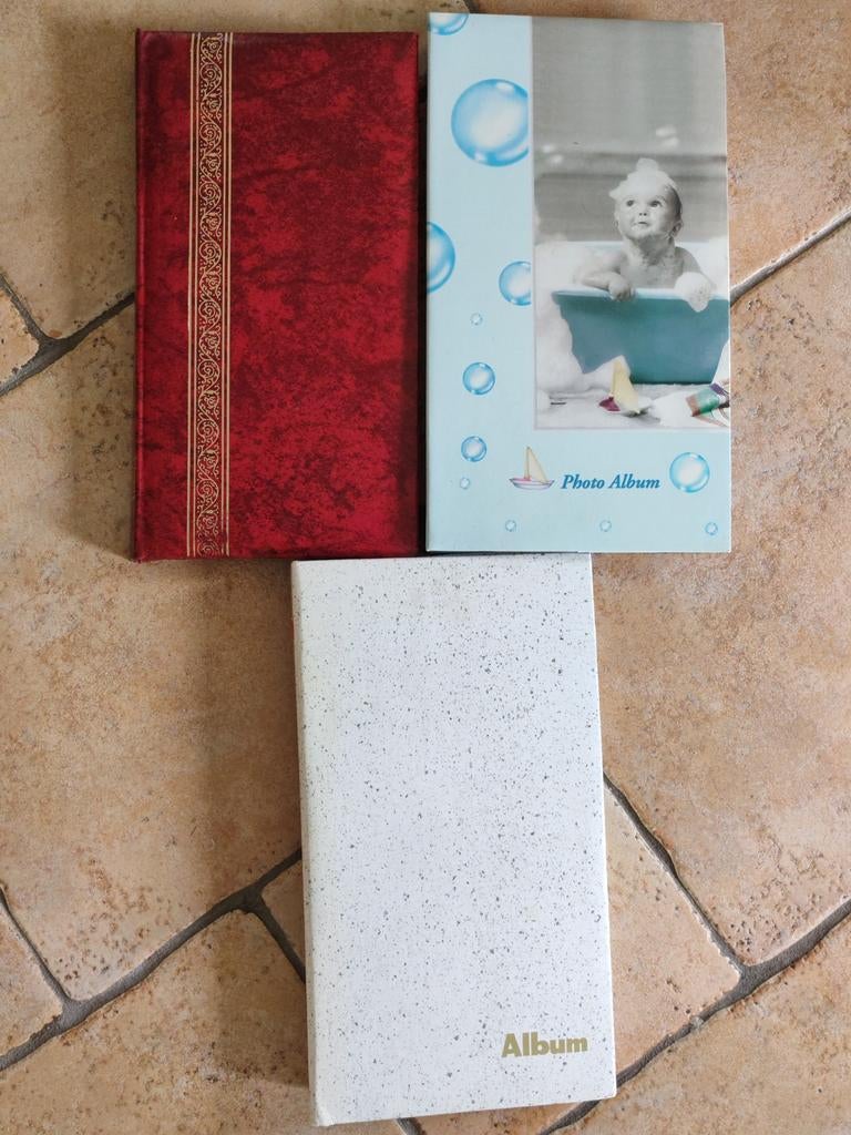 3 albums van 100 foto's van elk 17 x 32 cm, Ophalen
