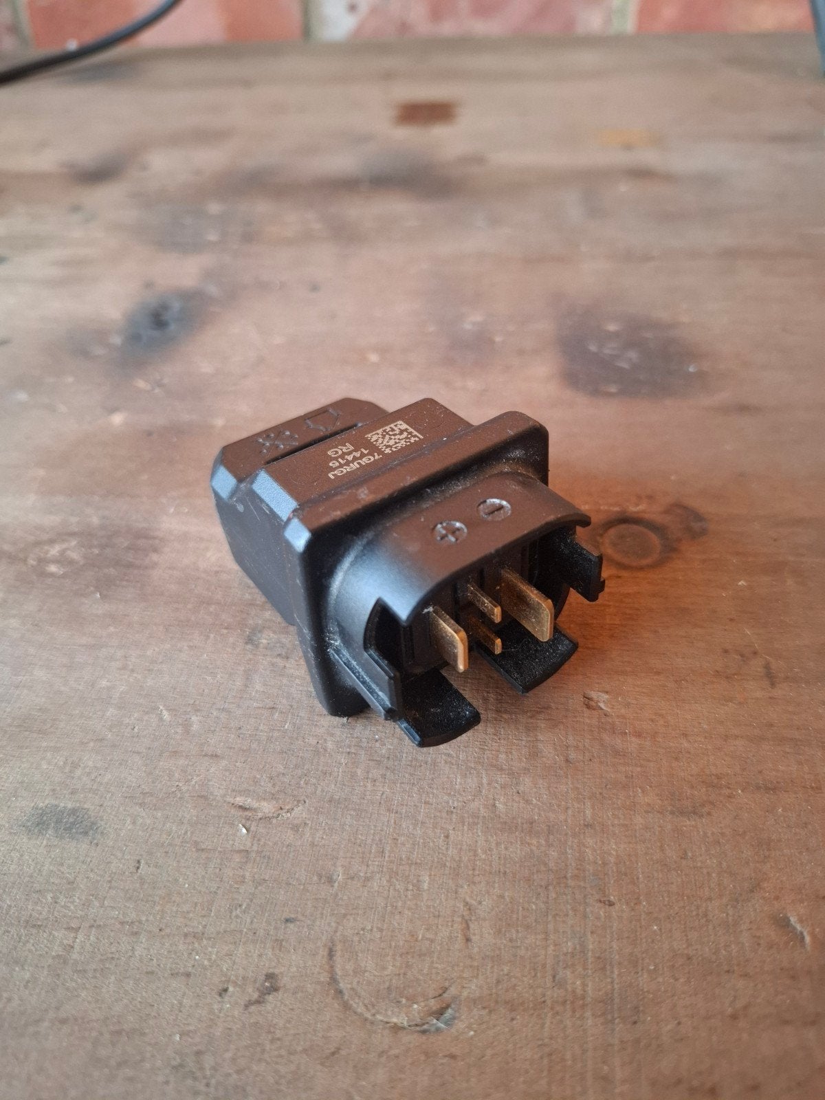 Adaptateur de charge Shimano SM-BTE80, Enlèvement
