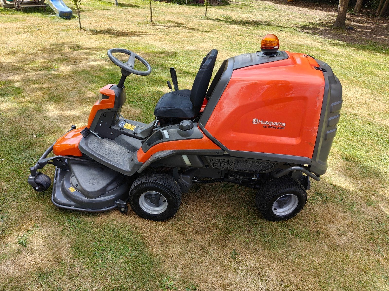 Husqvarna RC320Ts AWD, Tuin en Terras, Ophalen, Gebruikt, Elektrische starter, 120 cm of meer