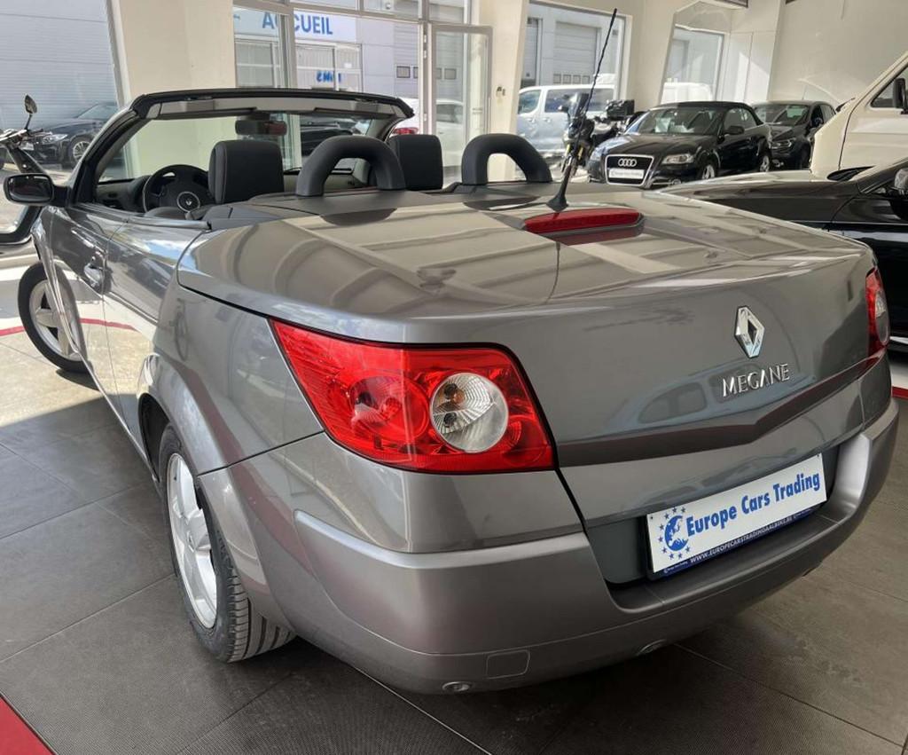 Renault Mégane cc CABRIOLET EXCEPTION 1.6i 110CH CUIR 1ÈRE, USB, Gebruikt, Cabriolet, Leder