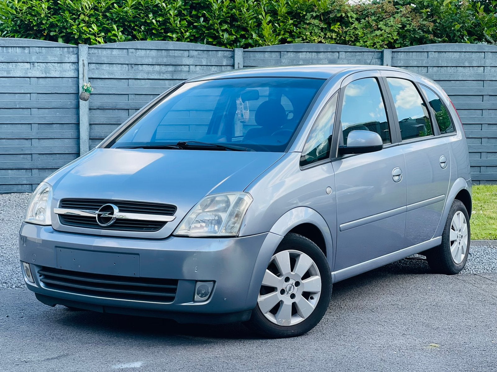 Opel Meriva 1,6 benzine met 109,000 km  0485391477, Autos, Argent ou Gris, Achat, Boîte manuelle, Capteur de lumière