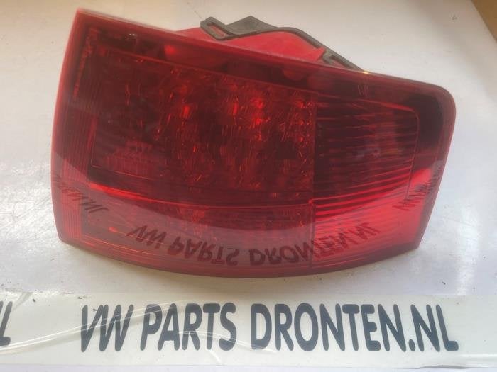 Feu arrière droit d'un Audi A8, -, 3 mois de garantie, Audi, Utilisé
