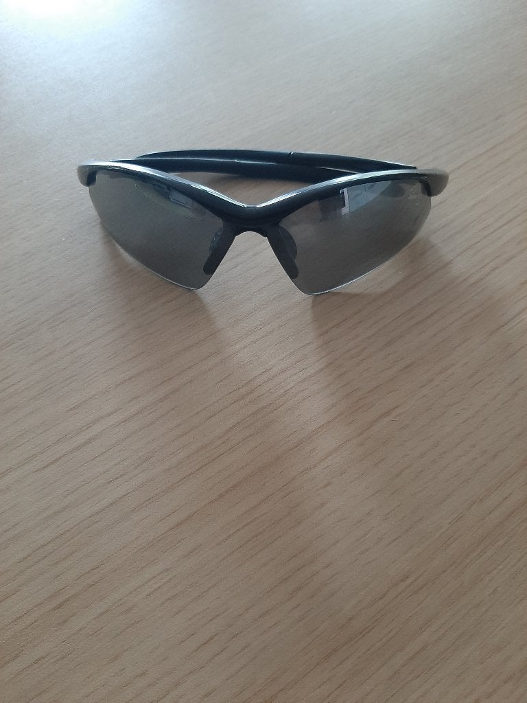 Zonnebril heren, Handtassen en Accessoires, Zonnebrillen en Brillen | Heren, Ophalen of Verzenden, Gebruikt, Zwart, Zonnebril