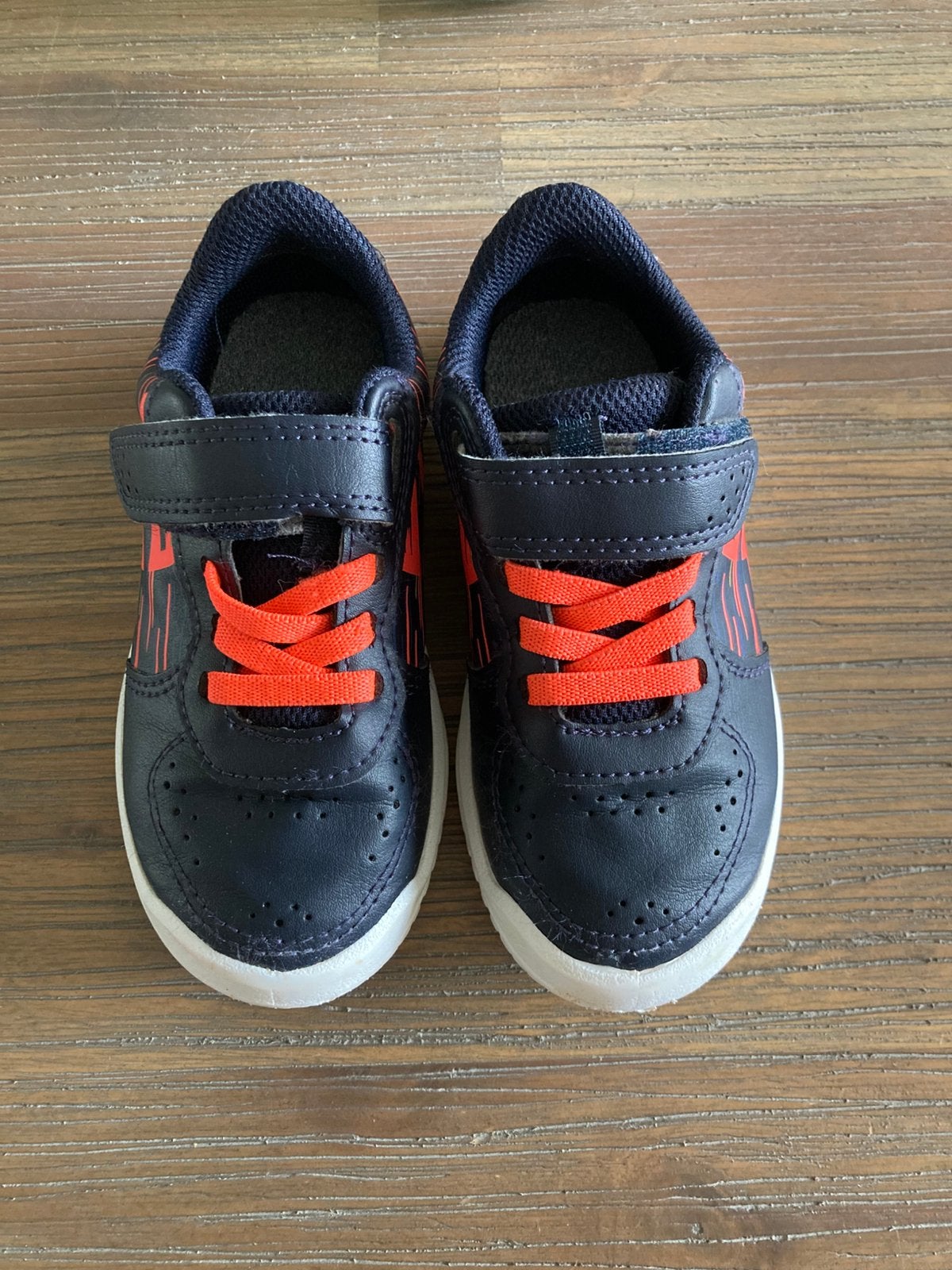 Sneakers maat 26, Enfants & Bébés, Vêtements enfant | Chaussures & Chaussettes, Enlèvement, Comme neuf