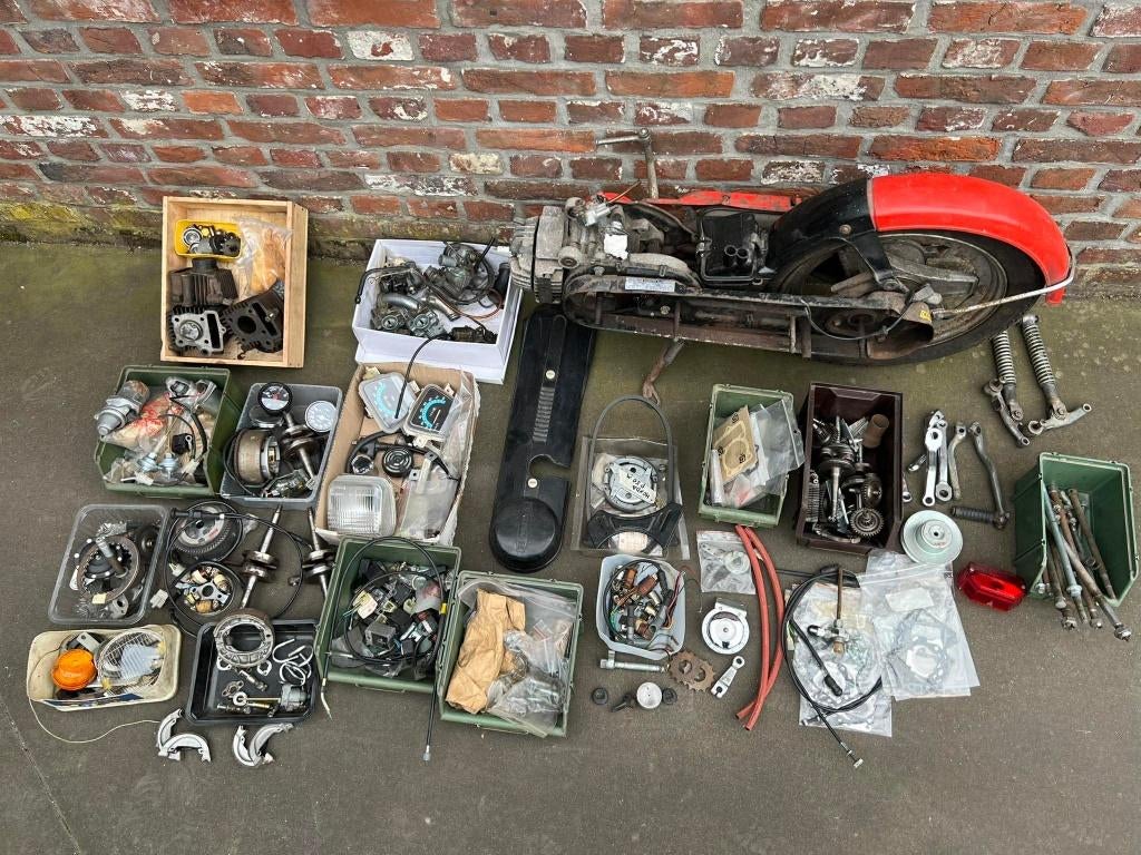 lot honda onderdelen 50cc, Fietsen en Brommers, Ophalen, Nieuw