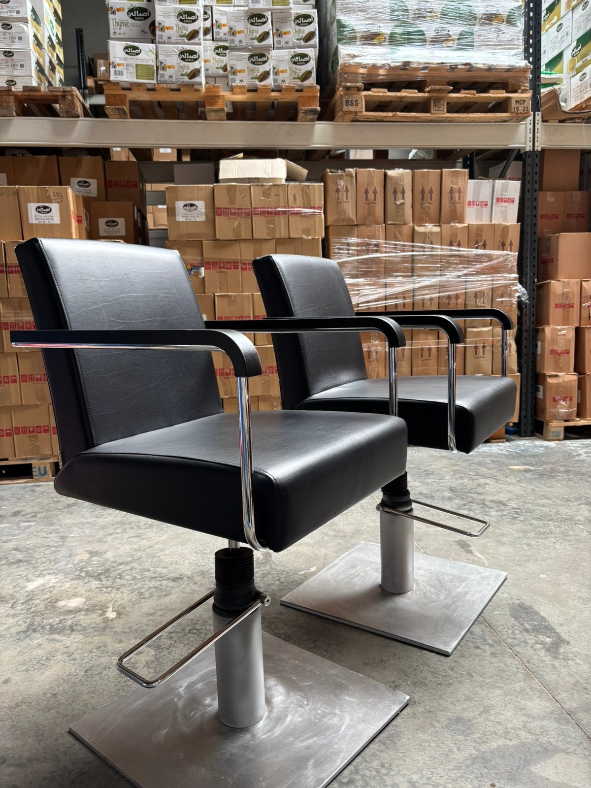4 chaises de coiffeur professionnelles, Articles professionnels, Horeca | Mobilier & Aménagement, Mobilier, Utilisé, Enlèvement