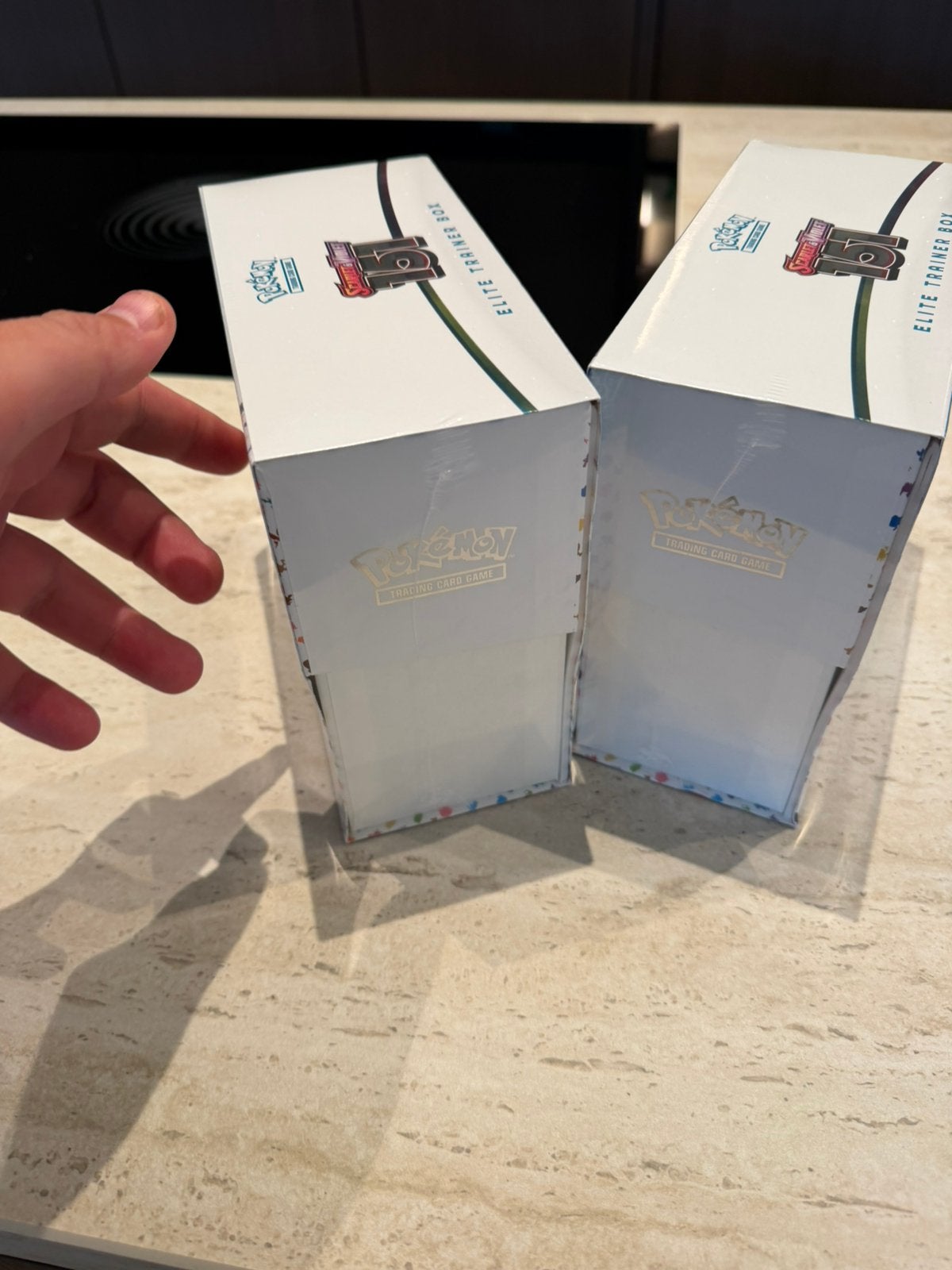151 Elite trainer box sealed, Enlèvement ou Envoi, Neuf