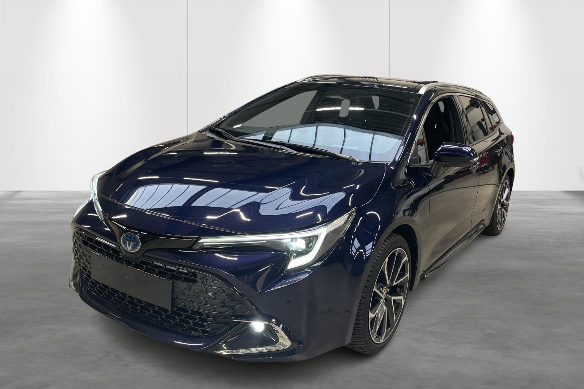 Toyota Corolla Touring Sports Premium, Gebruikt, 750 kg, 4 cilinders, Blauw