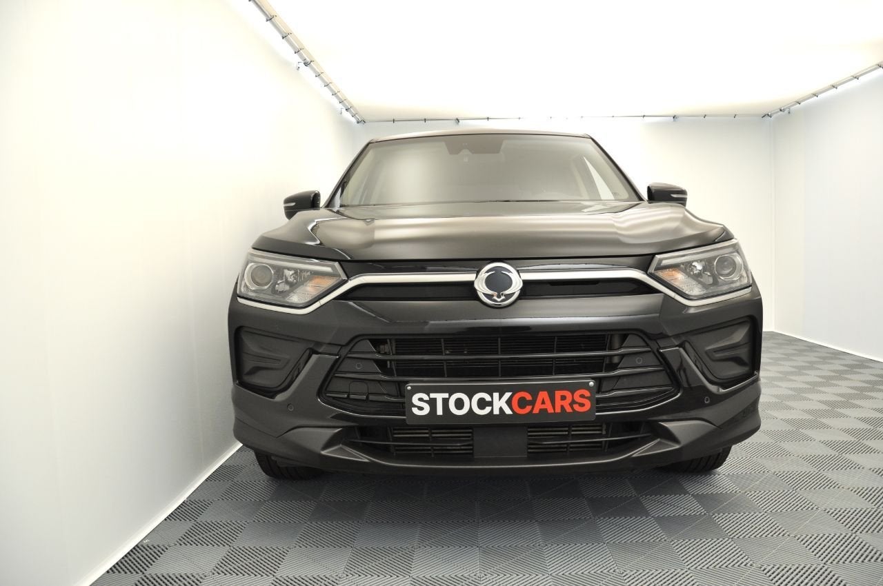 SsangYong Korando KORANDO * as new * (bj 2023), Auto's, Voorwielaandrijving, 4 cilinders, Zwart, 120 kW
