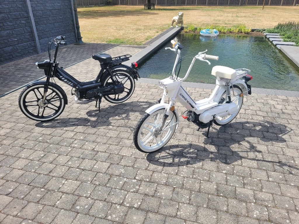 Twee volledig gerestaureerde Honda Camino's te koop, Ophalen