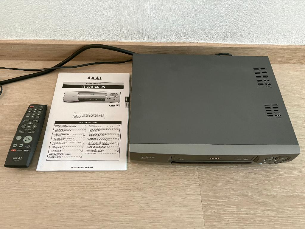 Akai VS-G781 videorecorder, TV, Hi-fi & Vidéo, Lecteurs vidéo, Utilisé, Lecteur ou enregistreur VHS, Enlèvement ou Envoi