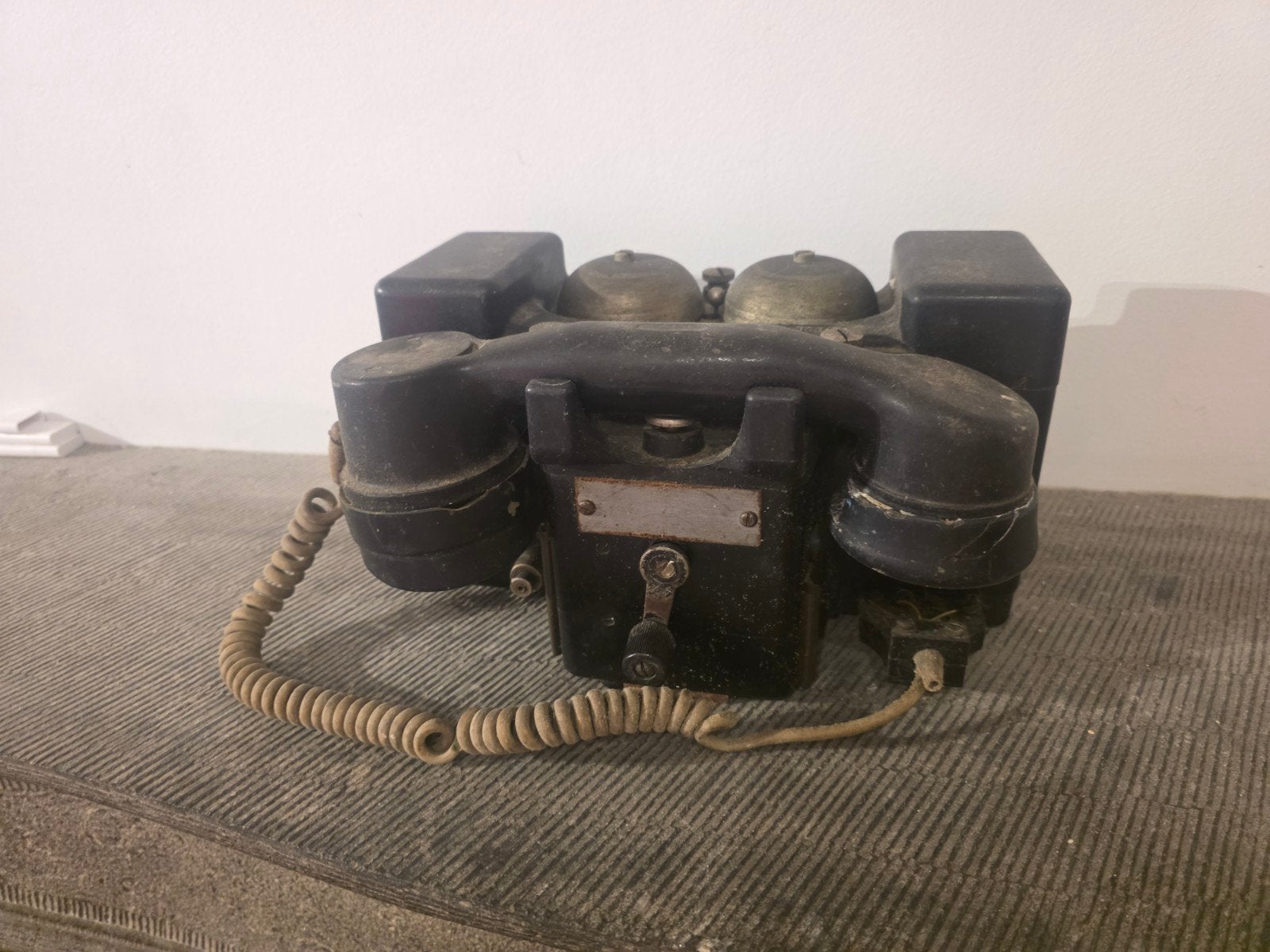 Britse veldtelefoon WOII, Ophalen
