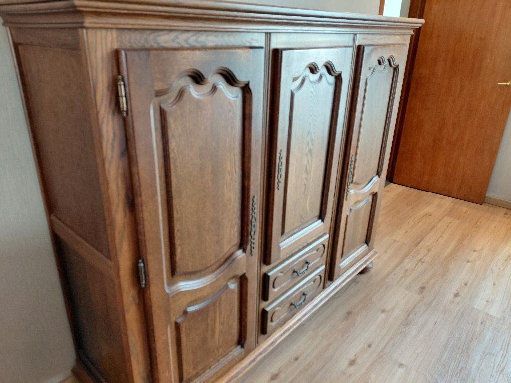 armoire haute en chêne foncé massif 3 portes, Enlèvement