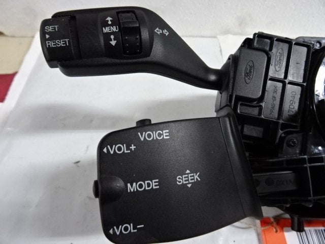 KNIPPERLICHTSCHAKELAAR Ford Focus 2 (01-2004/09-2012), Gebruikt, Henry-Ford-Straße  1
50735  Köln, DE, Ford-Werke GmbH, Kunden@ford.com