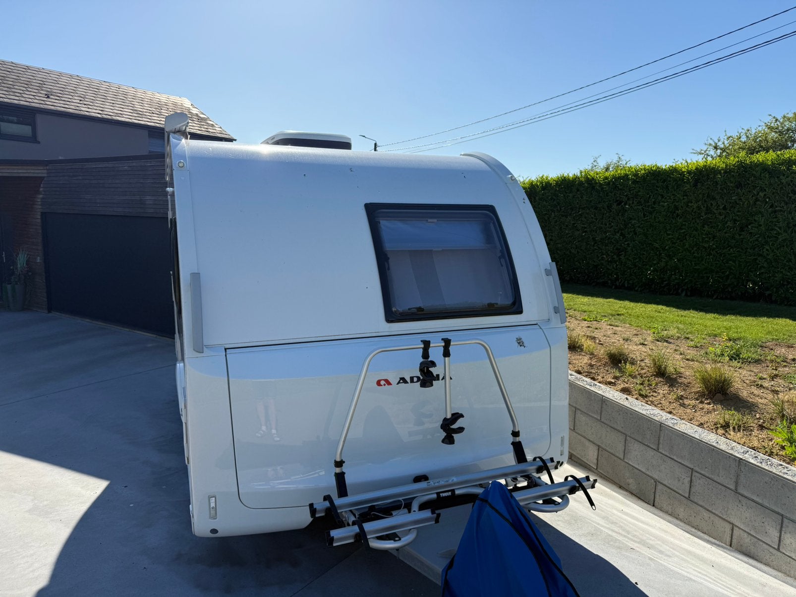 ADRIA ALTEA 432 PX — VERHUIZER — AIRCO — THULE — 2024, Caravans en Kamperen, Caravans, Rondzit, Dwarsbed, Particulier, Microgolfoven