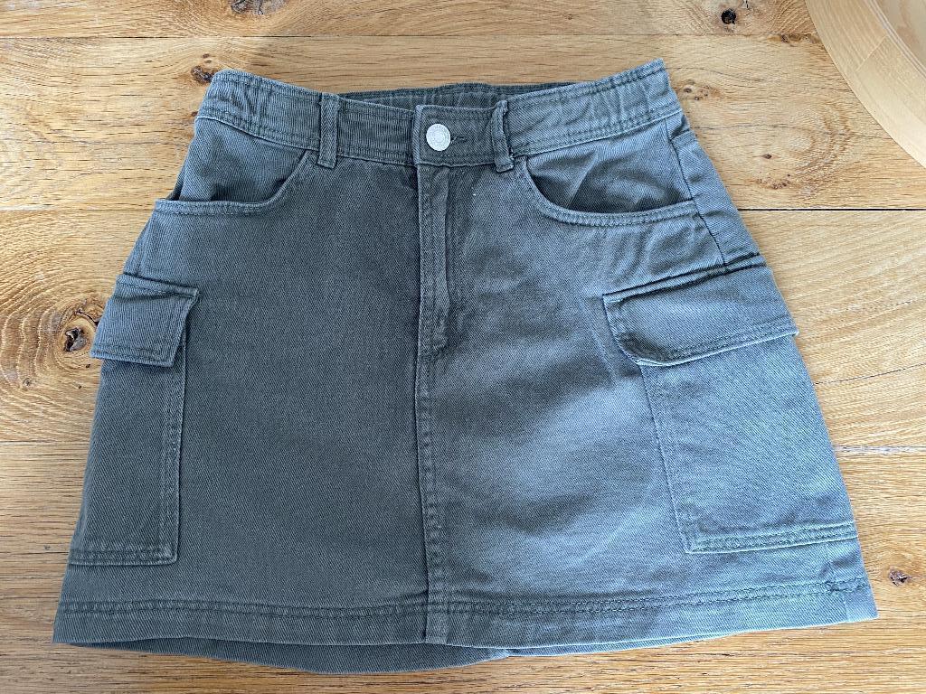 Kaki groene rok H&M, Enfants & Bébés, Vêtements enfant | Taille 152, Robe ou Jupe, Enlèvement ou Envoi, H&M, Utilisé