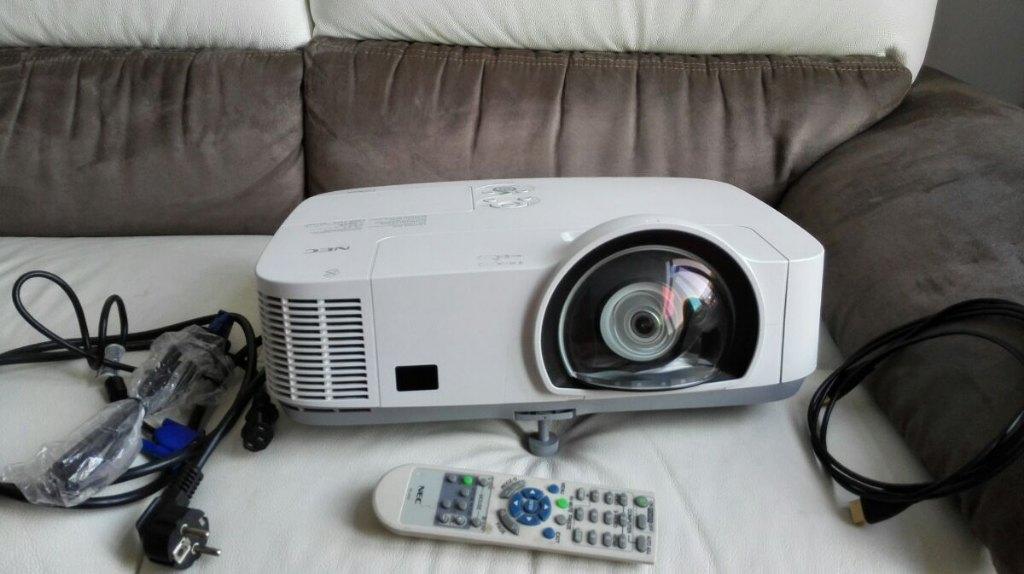 Panasonic Beamer M260XS/ Zeer Helder beeld, Ophalen, Zo goed als nieuw, NEC