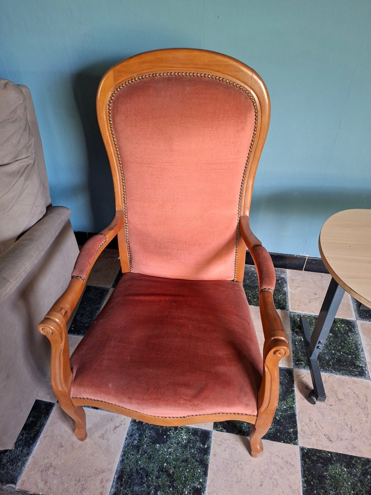 Voltaire fauteuil, Enlèvement