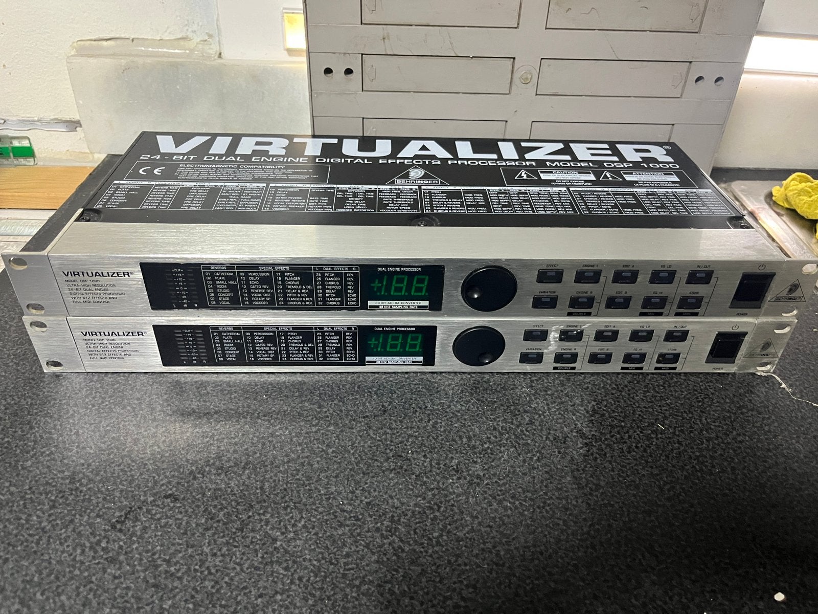 2 x Processeurs d'effets Behringer Virtualizer DSP 1000, Enlèvement, Chorus
