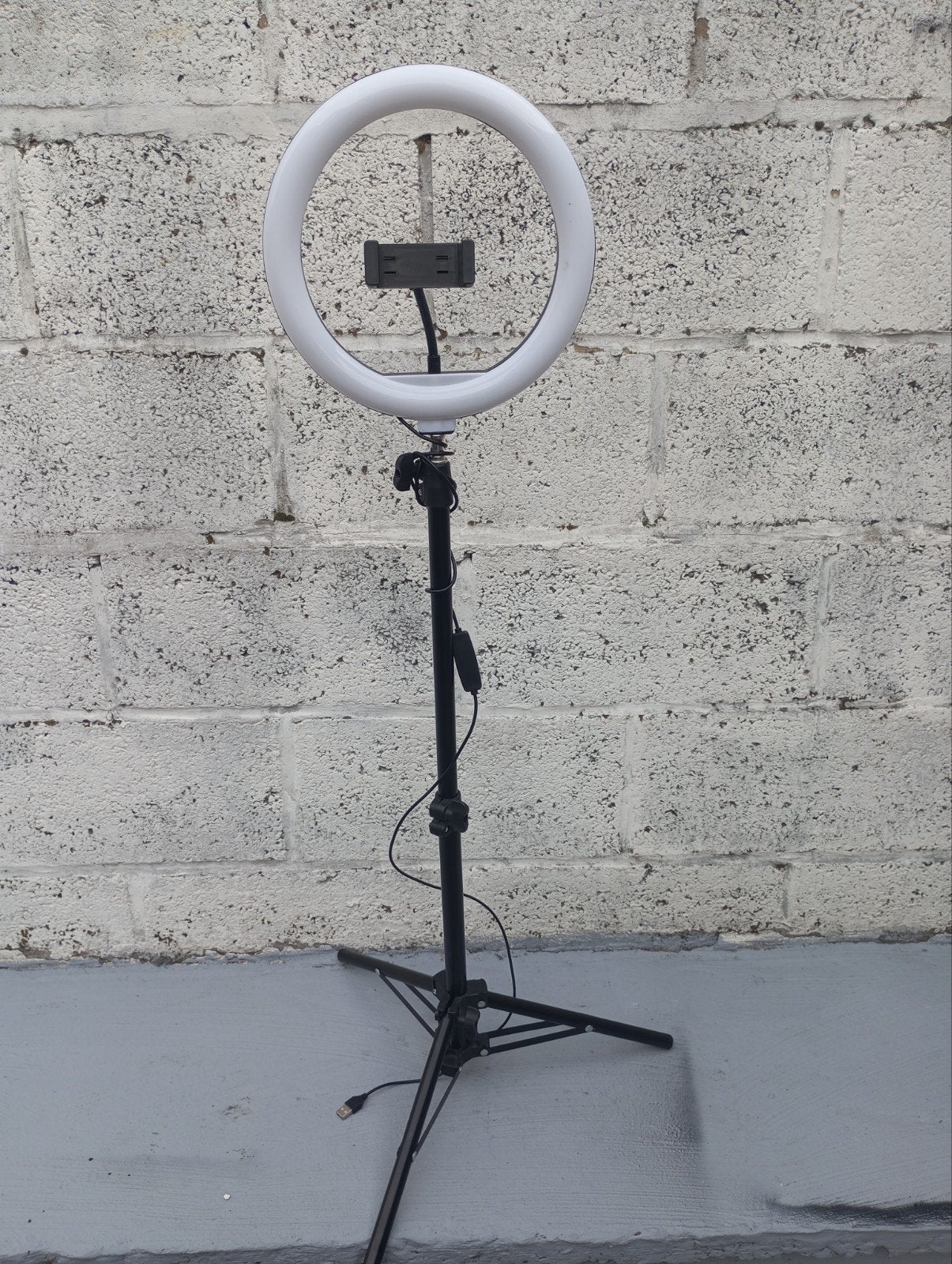 pied a led et support gsm.ppour fait vos vidéos, Enlèvement