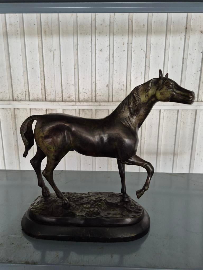 Bronze paard, Ophalen