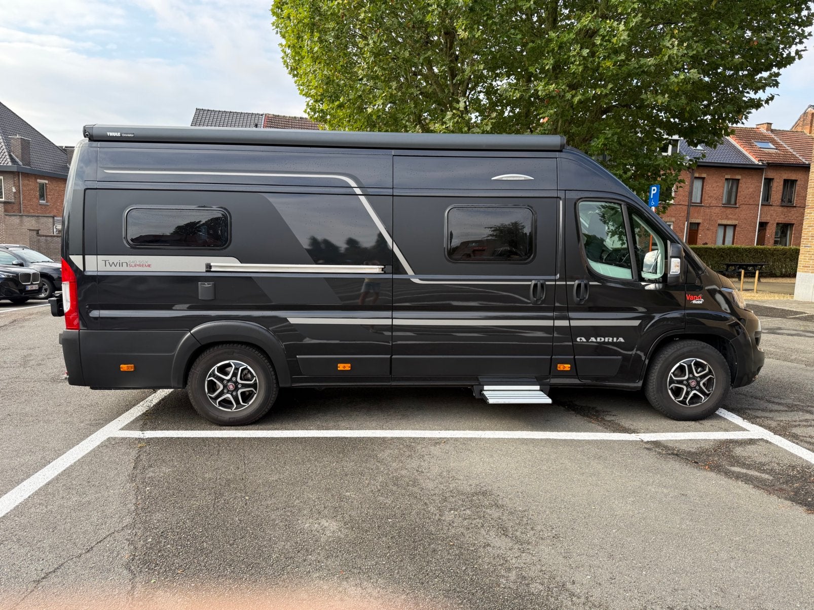 Adria SGX te koop, Automaat, Buscamper of Camperbus, Fiat, 6 tot 7 meter