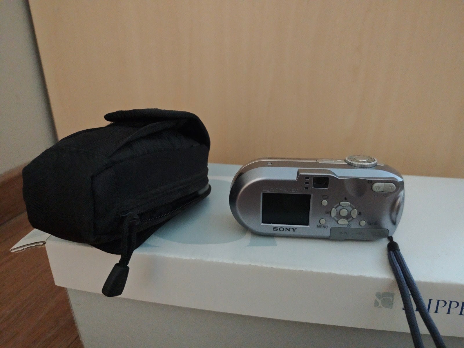 Fototoestel Sony met hoes, Audio, Tv en Foto, Beamers, Ophalen