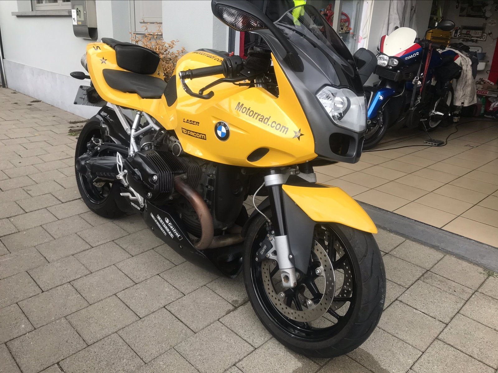 Bmw r1200s, Particulier, Neuf